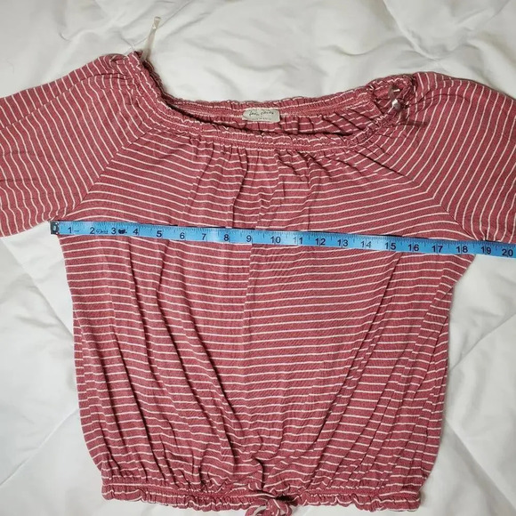 Free Kisses from Macy's Juniors Size Large Striped Mauve Tie Front Top EUC - Picture 8 of 9